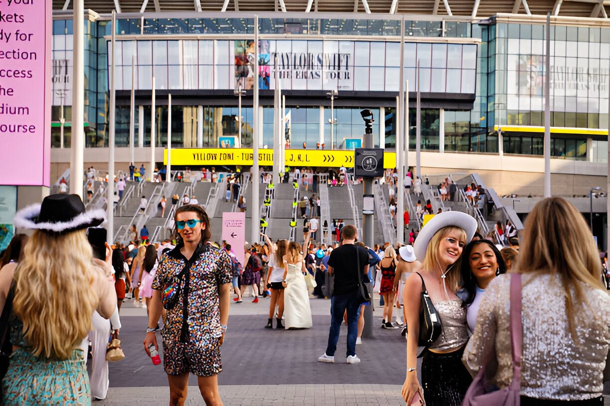 How to Dress for Each Taylor Swift Era